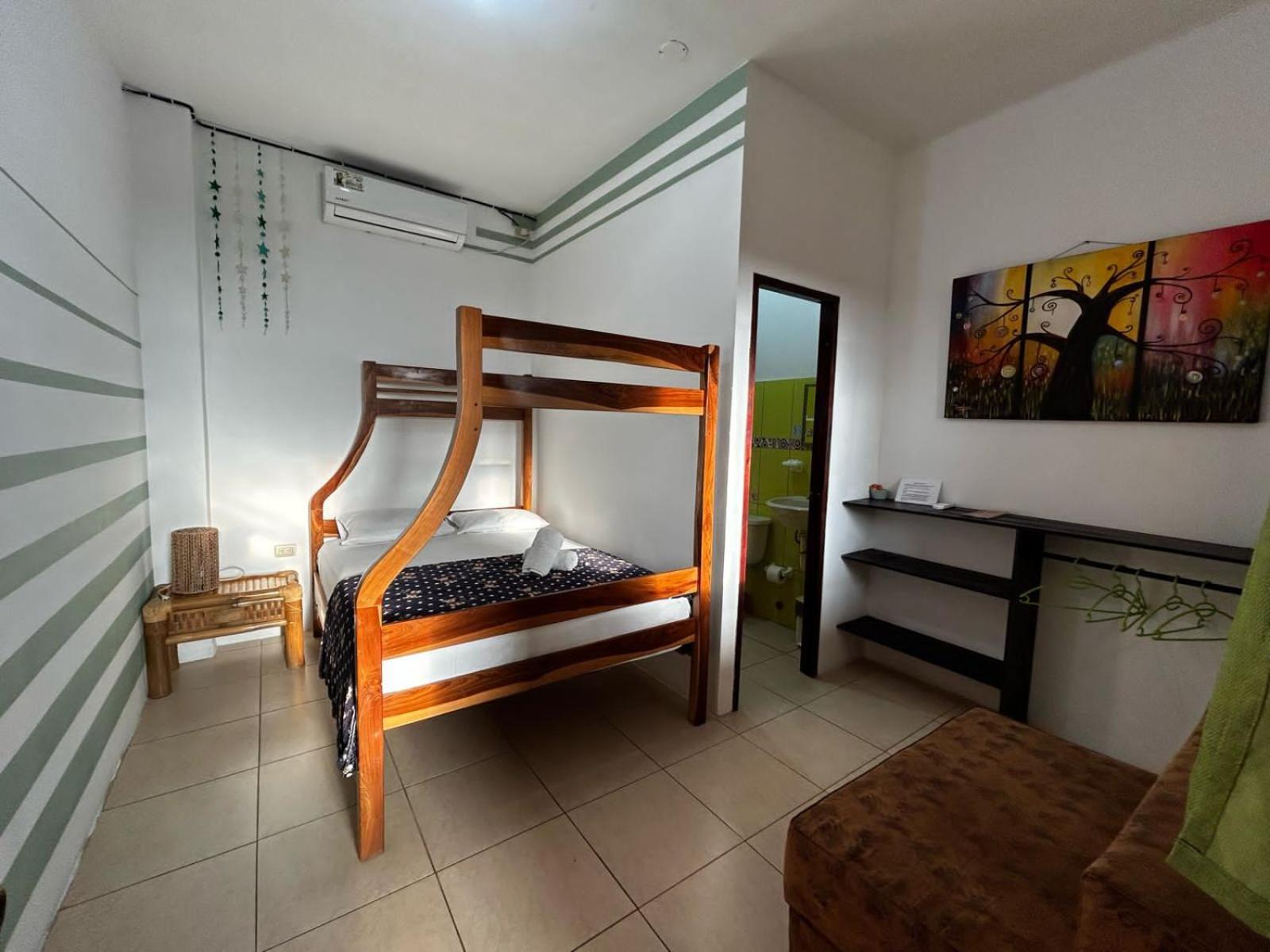 Hostal Casa Taisha Montanita Exterior photo